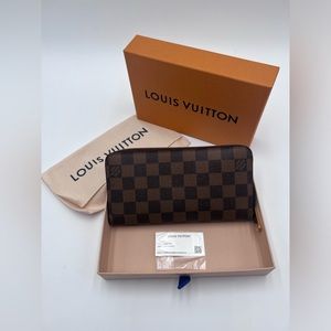 🌹❤️LOUIS VUITTON ZIPPY WALLEY♥️🌹